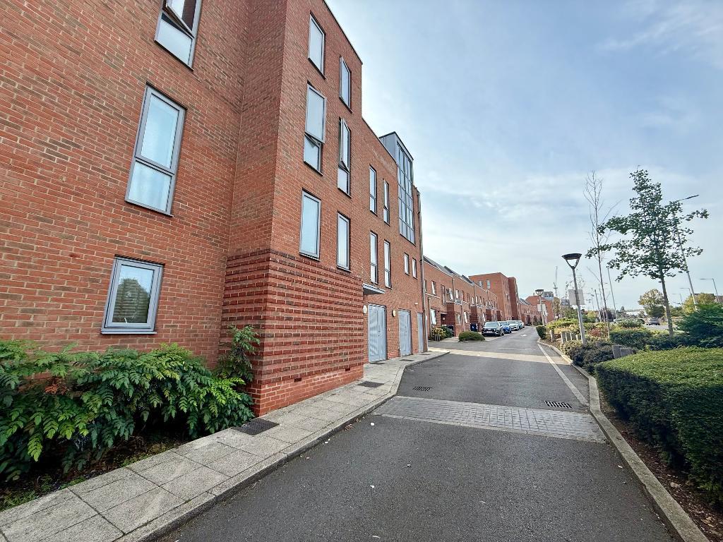 Manet Gardens, East Acton, London, W3 7BZ