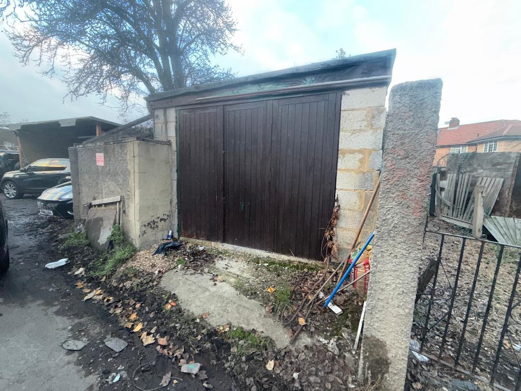 Sunningdale Avenue, East Acton, London, W3 7NS