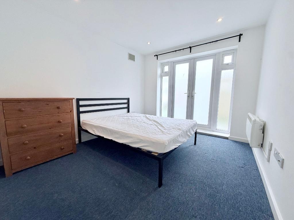 Long Drive, London, W3 7PP