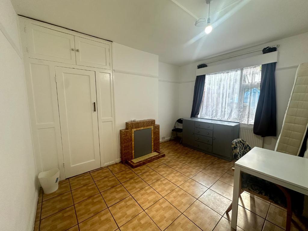 Hoylake Road, East Acton, London, W3 7NP