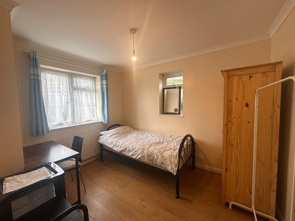 Begonia Walk, London, W12 0BE